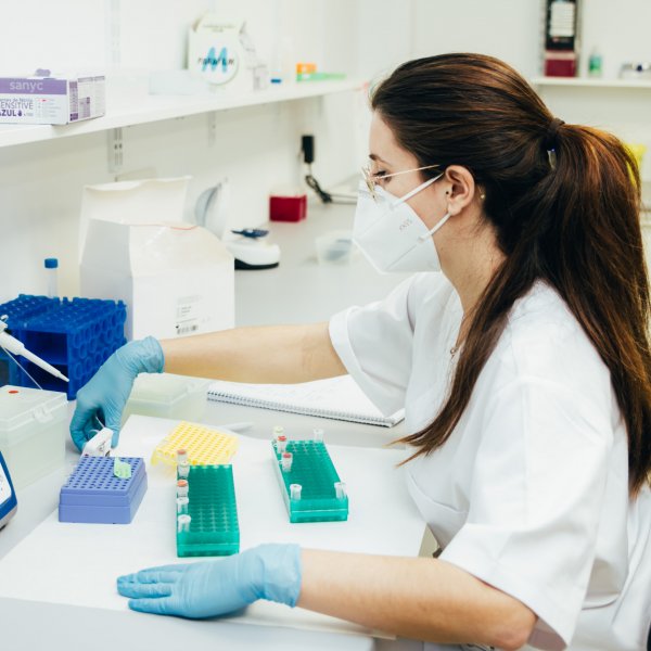 ADN Institut ofrece PCR con resultado en horas